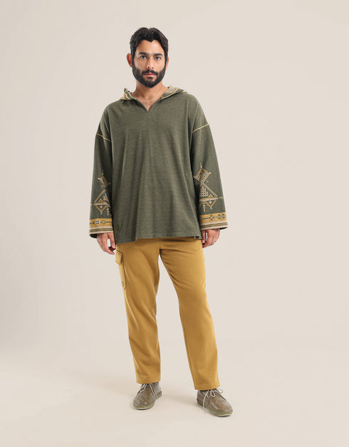 Patterned jacquard hooded sweater with long sleeves and pockets